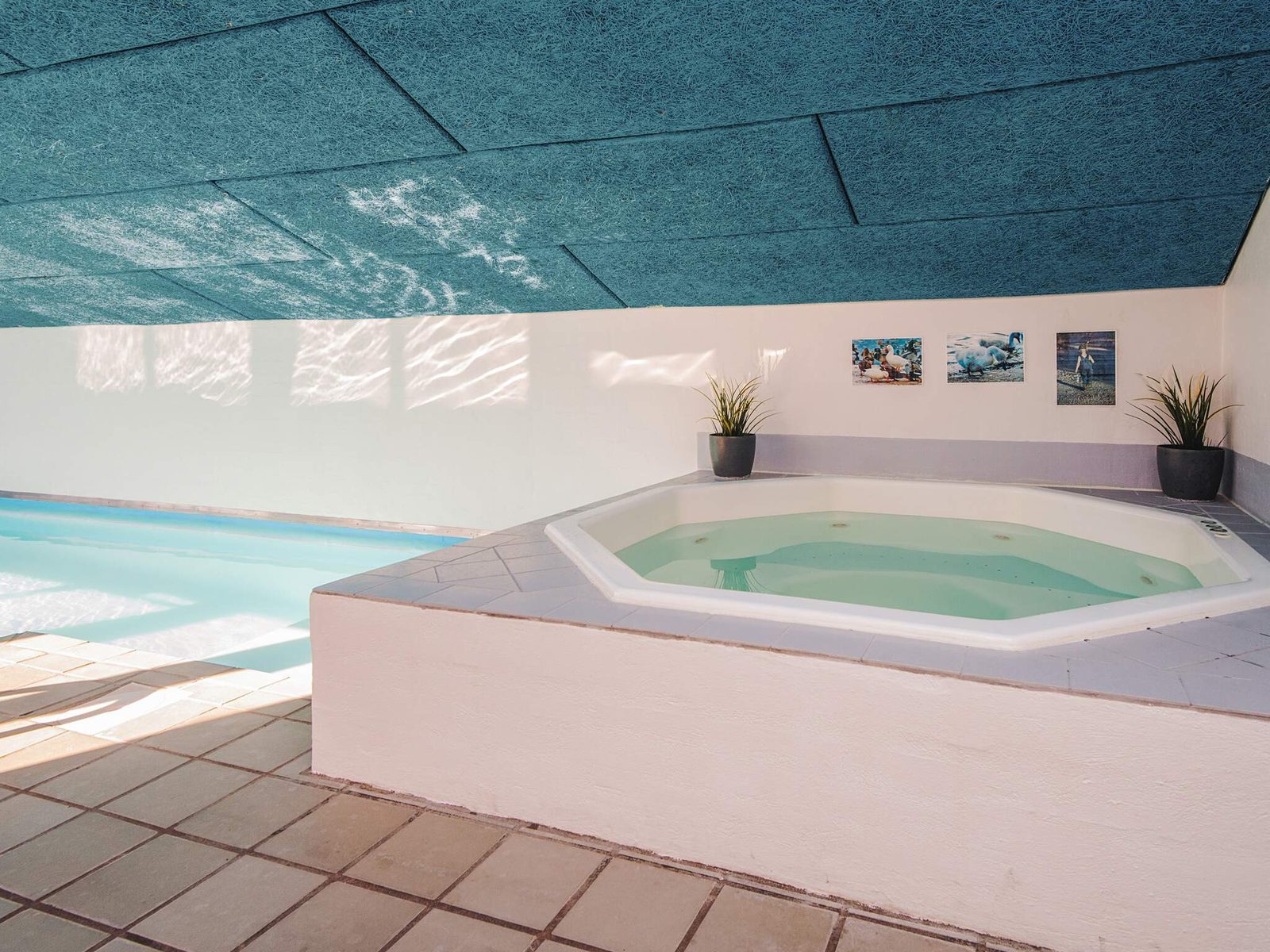 The built-in whirlpool, for five